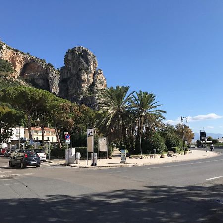 B E B Riviera Di Levante Terracina Luaran gambar