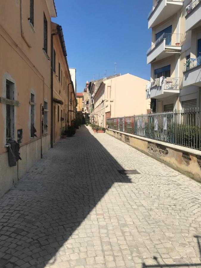 B E B Riviera Di Levante Terracina Luaran gambar
