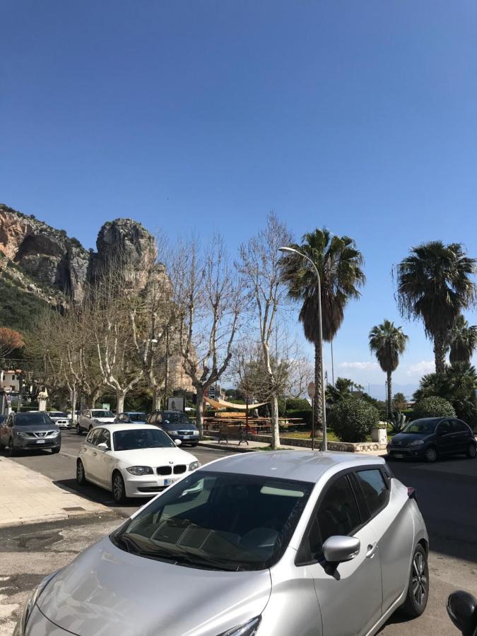 B E B Riviera Di Levante Terracina Luaran gambar