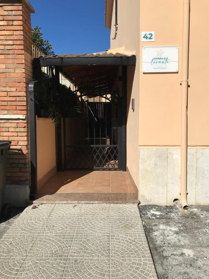 B E B Riviera Di Levante Terracina Luaran gambar